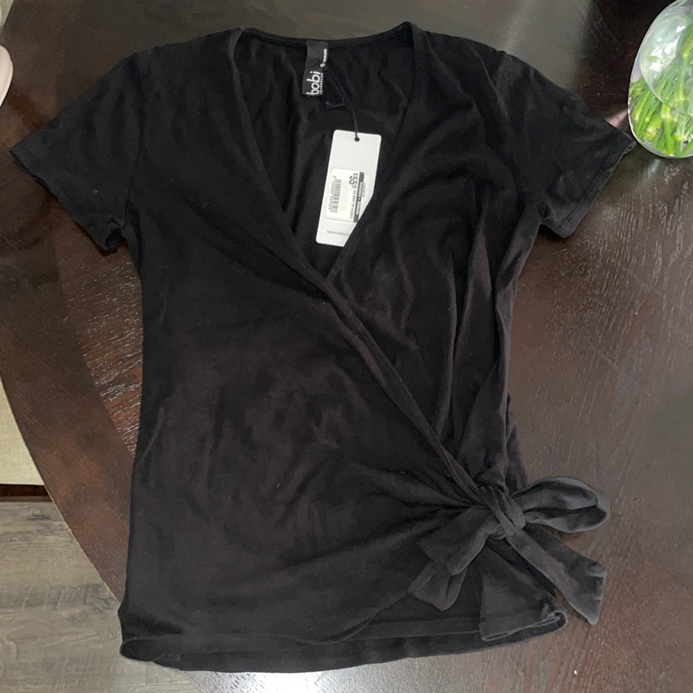 Black cross cross t-shirt